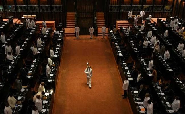 sjpmc7qo_sri-lanka-parliament_625x300_20_December_18